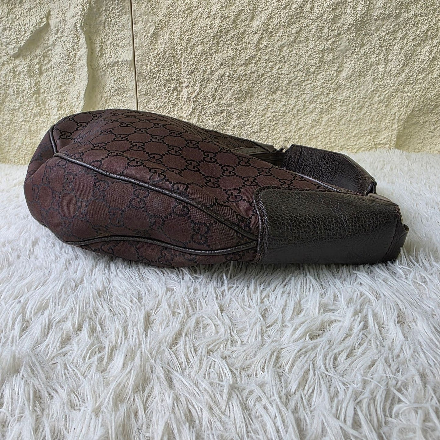 Gucci GG Canvas Half Moon Shoulder Bag Brown Hobo Underarm Style (Pre-Owned)