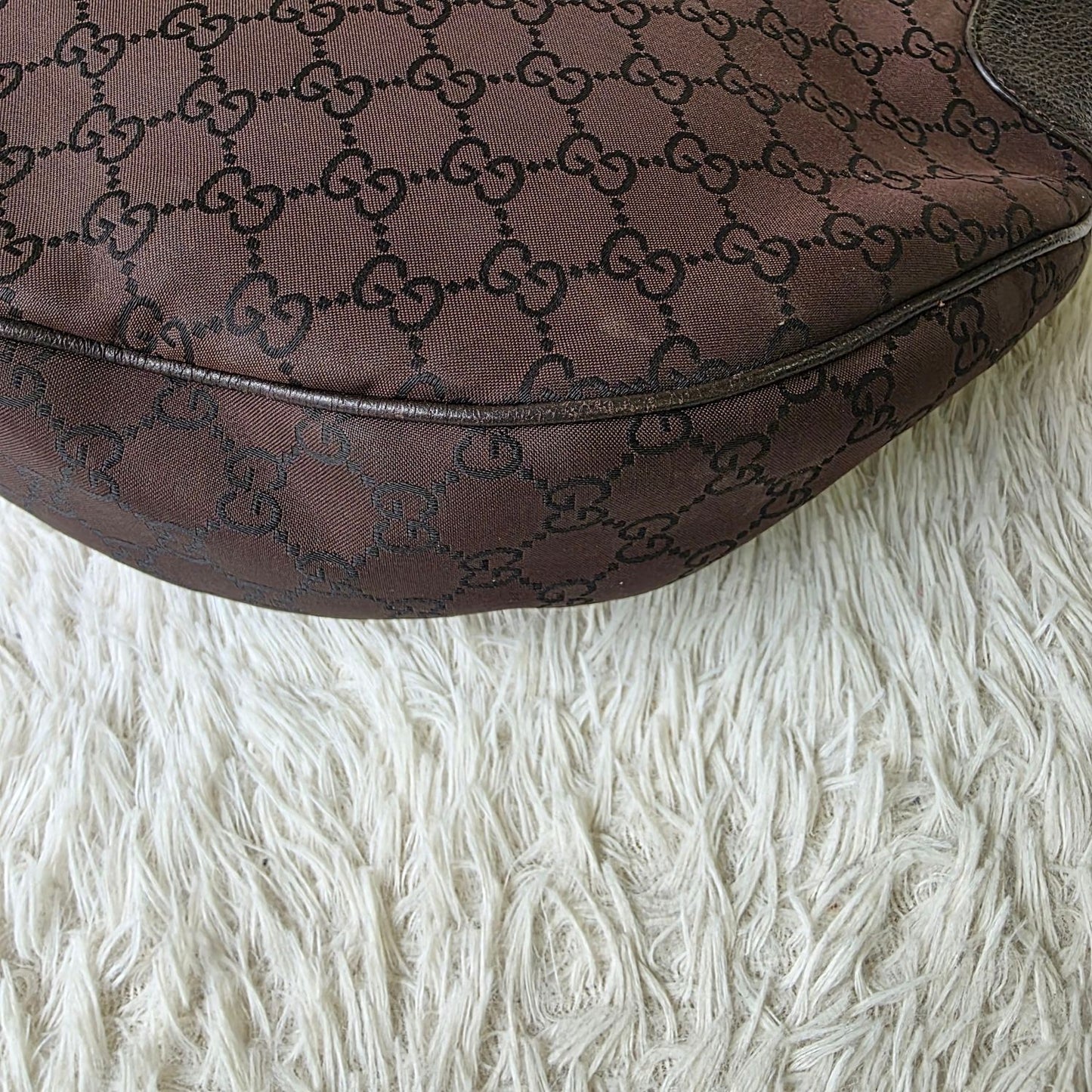 Gucci GG Canvas Half Moon Shoulder Bag Brown Hobo Underarm Style (Pre-Owned)