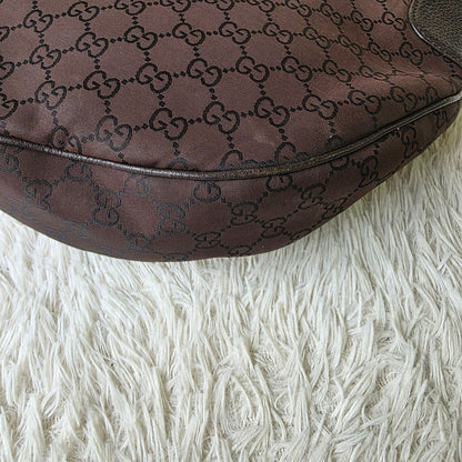 Gucci GG Canvas Half Moon Shoulder Bag Brown Hobo Underarm Style (Pre-Owned)