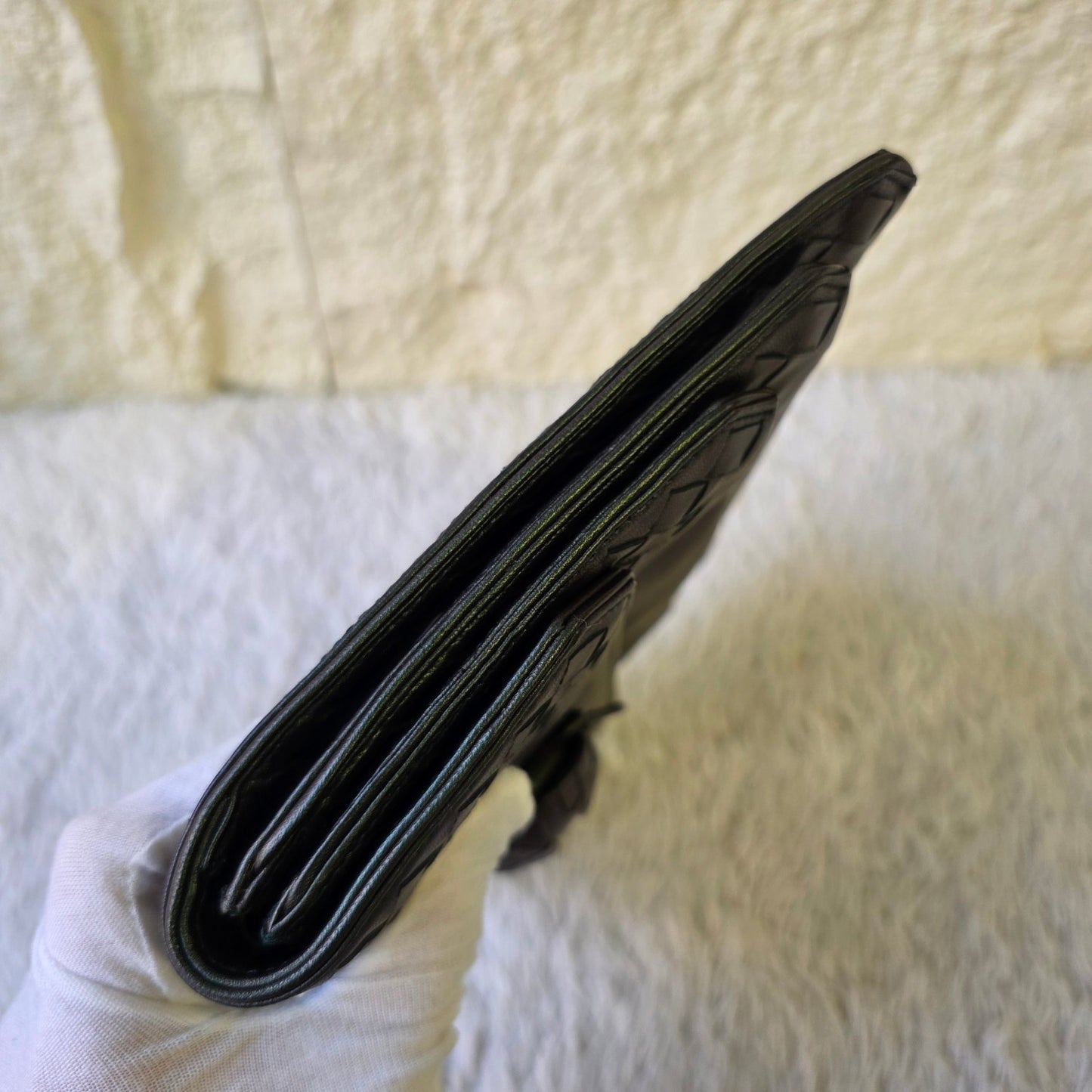Bottega Veneta Beetle Clasp Intrecciato Clutch Handbag (Pre-Owned)