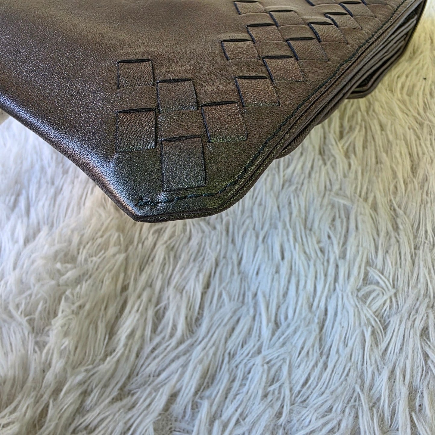 Bottega Veneta Beetle Clasp Intrecciato Clutch Handbag (Pre-Owned)
