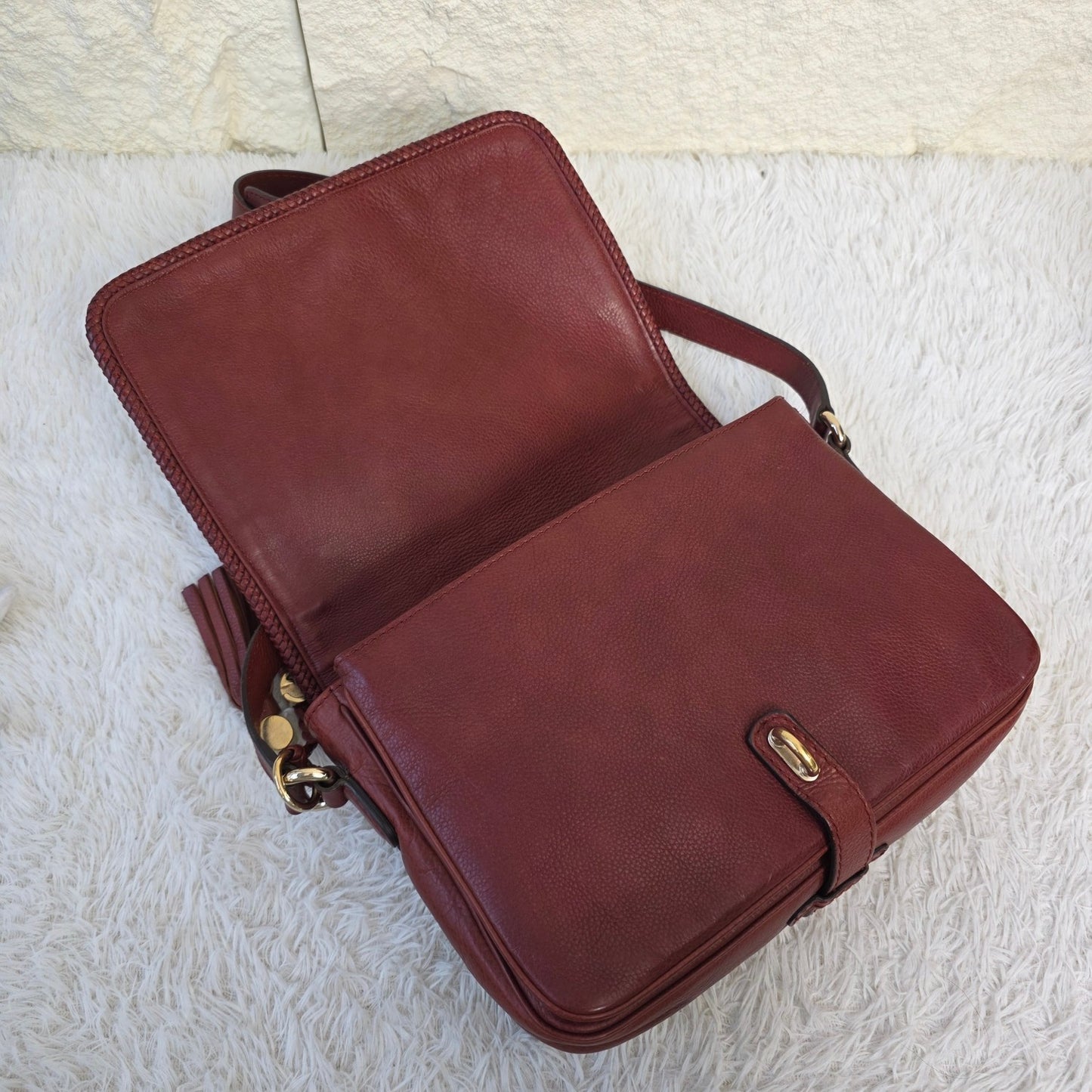 Gucci GG Supreme Canvas Messenger Crossbody Handbag (Pre-Owned)