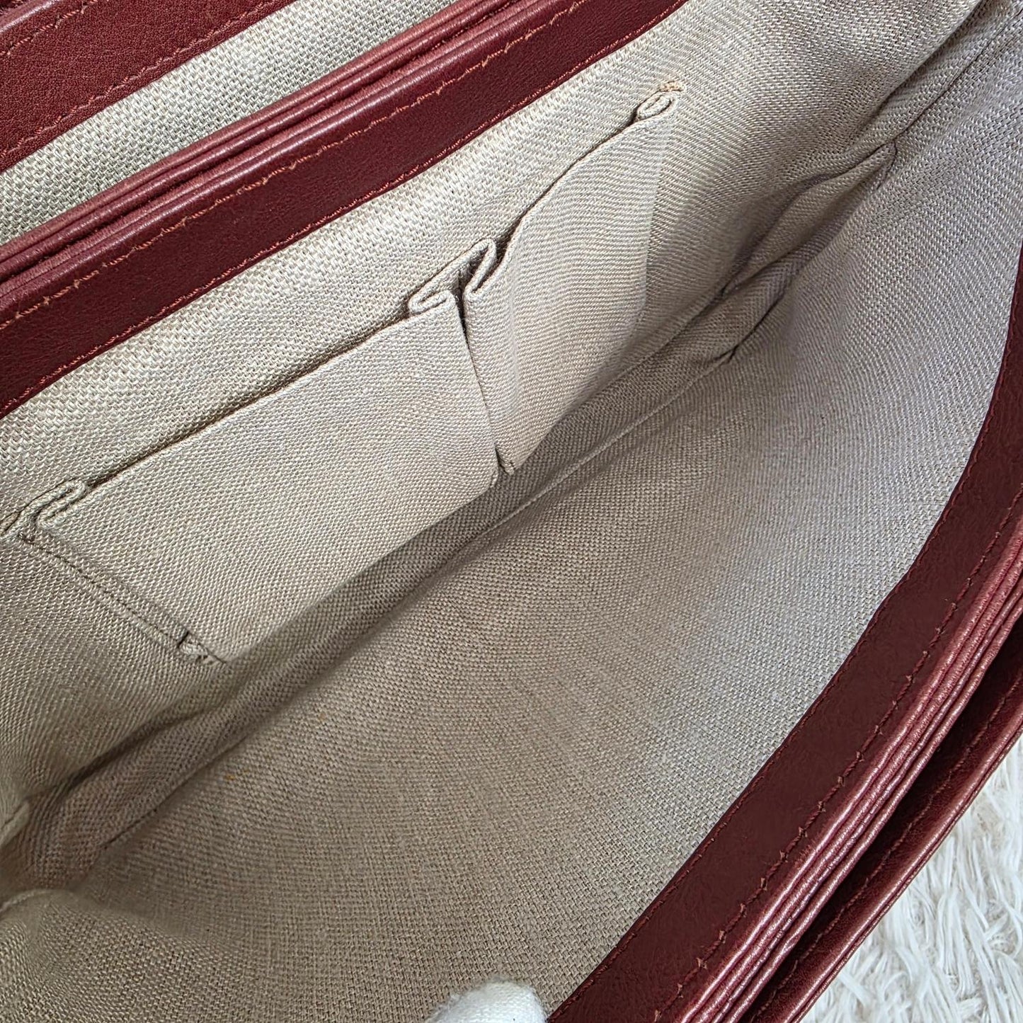 Gucci GG Supreme Canvas Messenger Crossbody Handbag (Pre-Owned)
