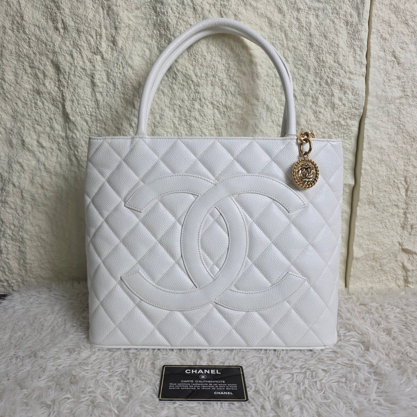 CHANEL Grand Shopping Tote GST Caviar Leather White (Pre-Owned)