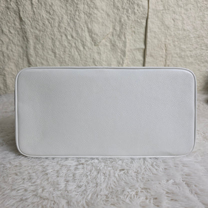 CHANEL Grand Shopping Tote GST Caviar Leather White (Pre-Owned)