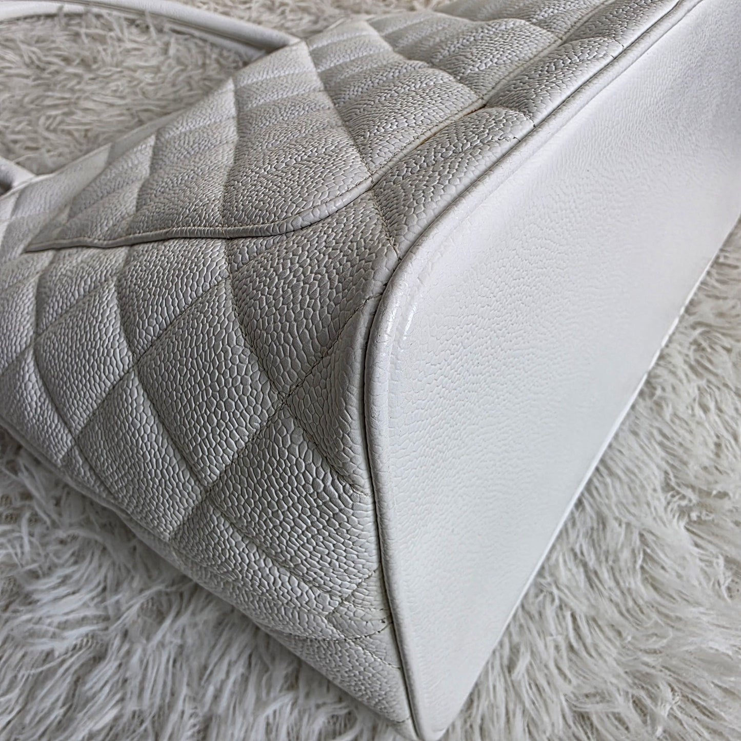 CHANEL Grand Shopping Tote GST Caviar Leather White (Pre-Owned)