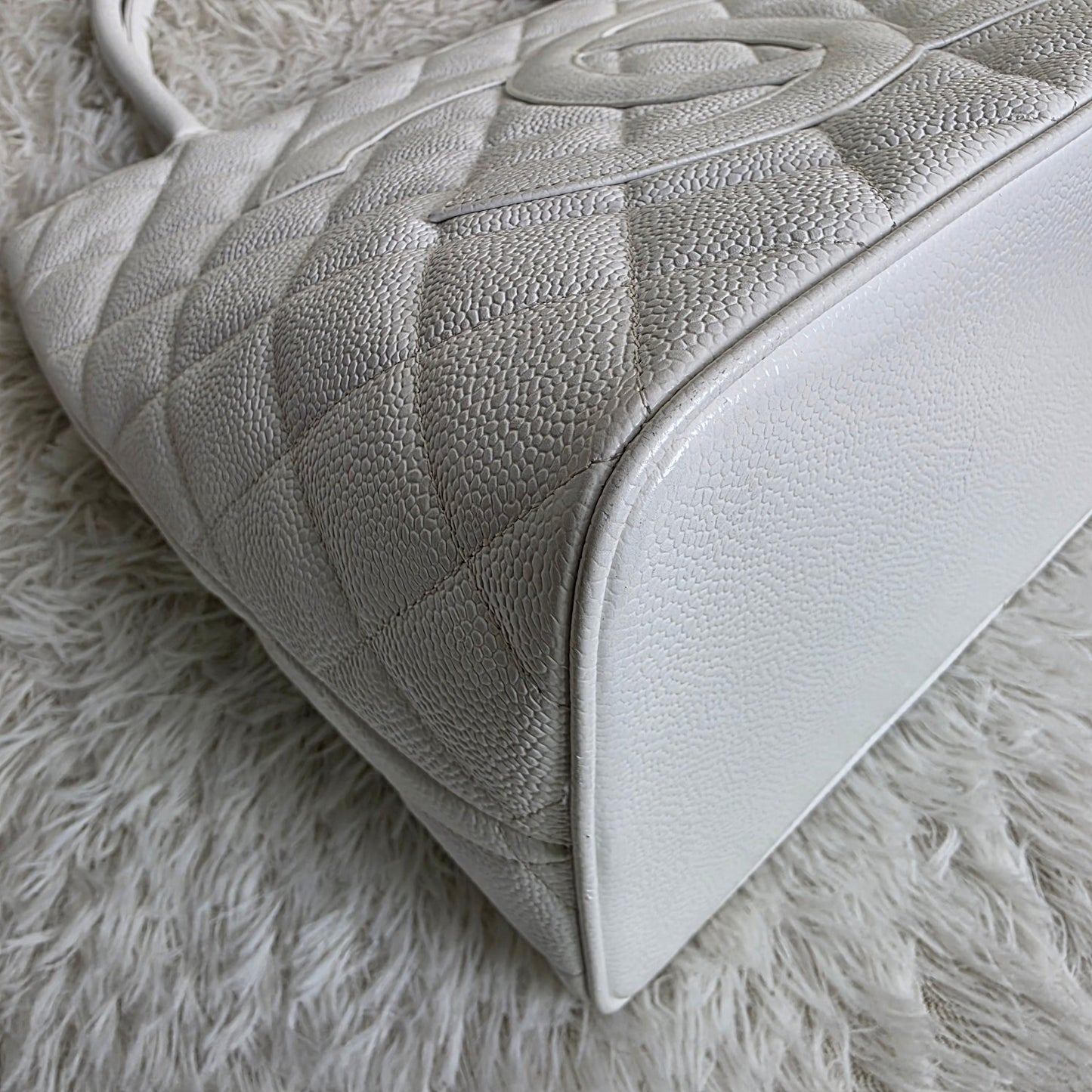 CHANEL Grand Shopping Tote GST Caviar Leather White (Pre-Owned)