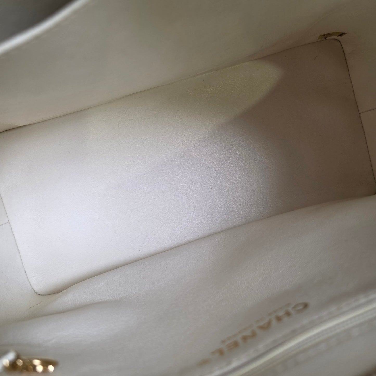 CHANEL Grand Shopping Tote GST Caviar Leather White (Pre-Owned)