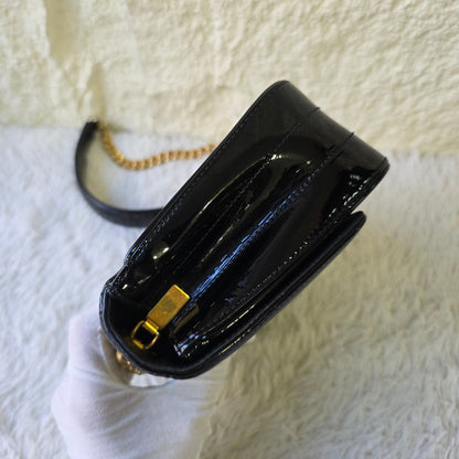 Saint Laurent Vicky Patent Leather Chain Shoulder Bag (Pre-Owned)