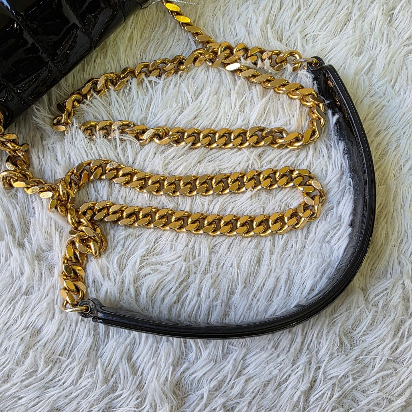 Saint Laurent Vicky Patent Leather Chain Shoulder Bag (Pre-Owned)