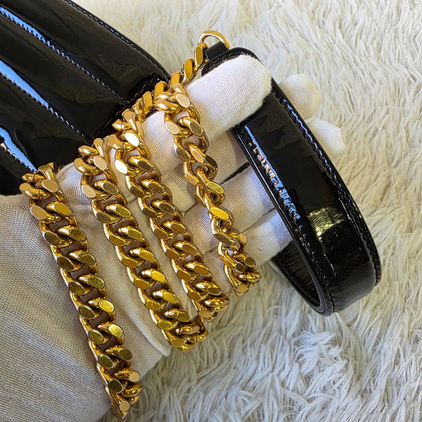 Saint Laurent Vicky Patent Leather Chain Shoulder Bag (Pre-Owned)