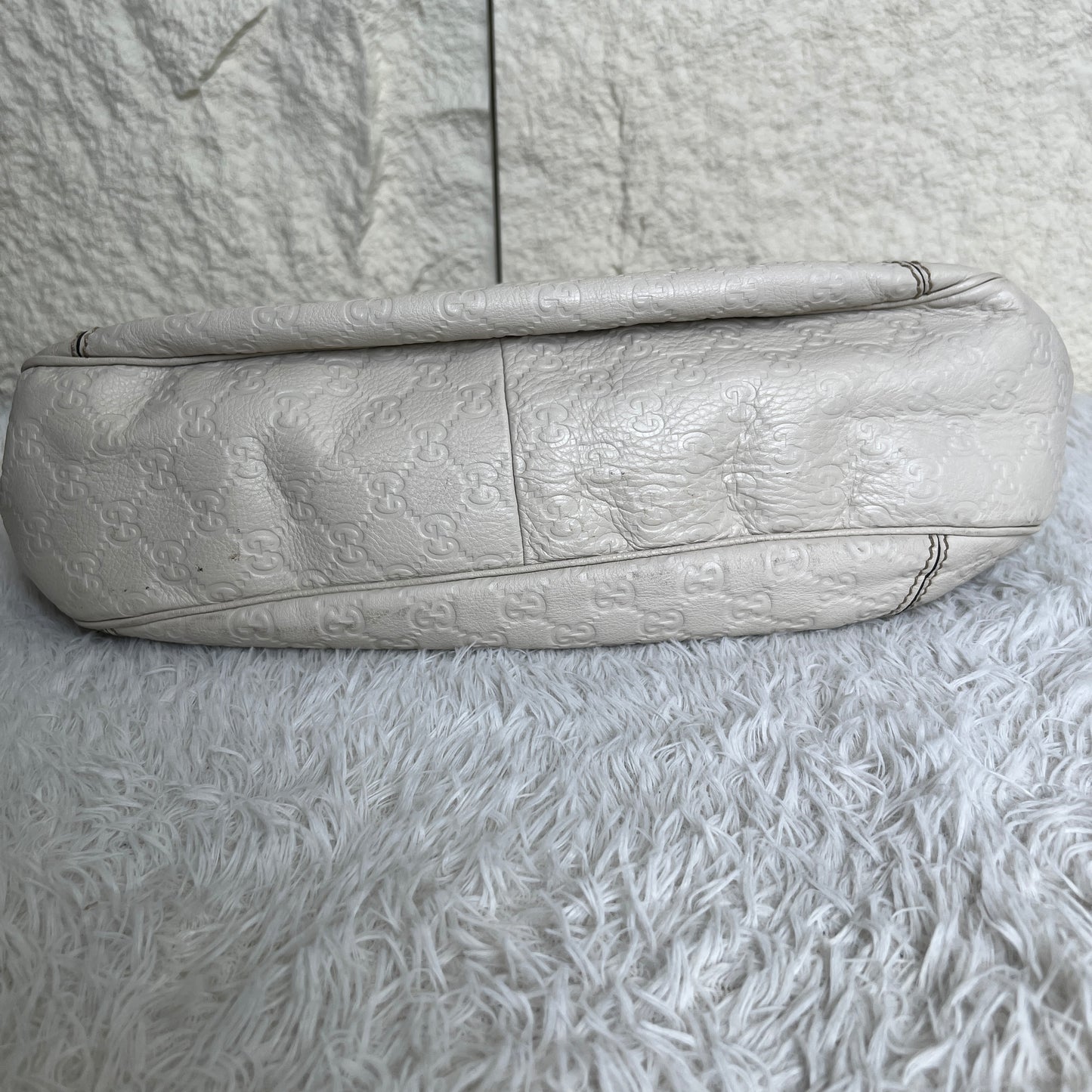 Gucci GG Embossed Leather Shoulder Bag (Pre-Owned)