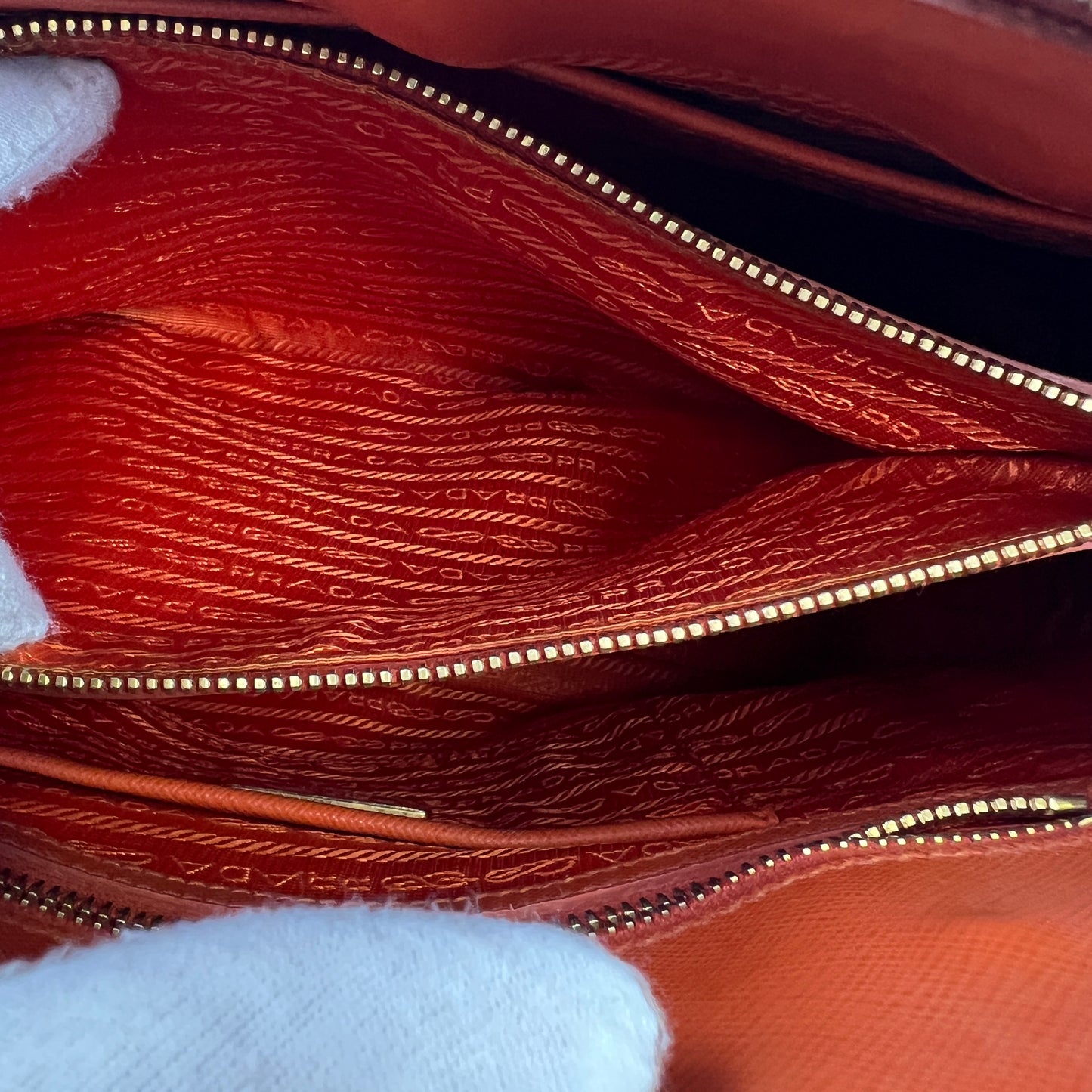 PRADA Saffiano Shoulder Bag (Pre-owned)