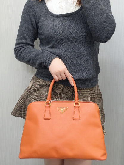 PRADA Saffiano Shoulder Bag (Pre-owned)