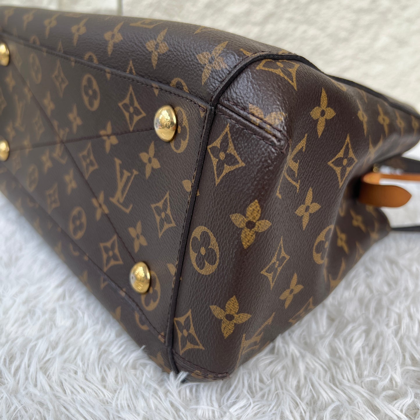 Louis Vuitton Monogram Montaigne (Pre-Owned)
