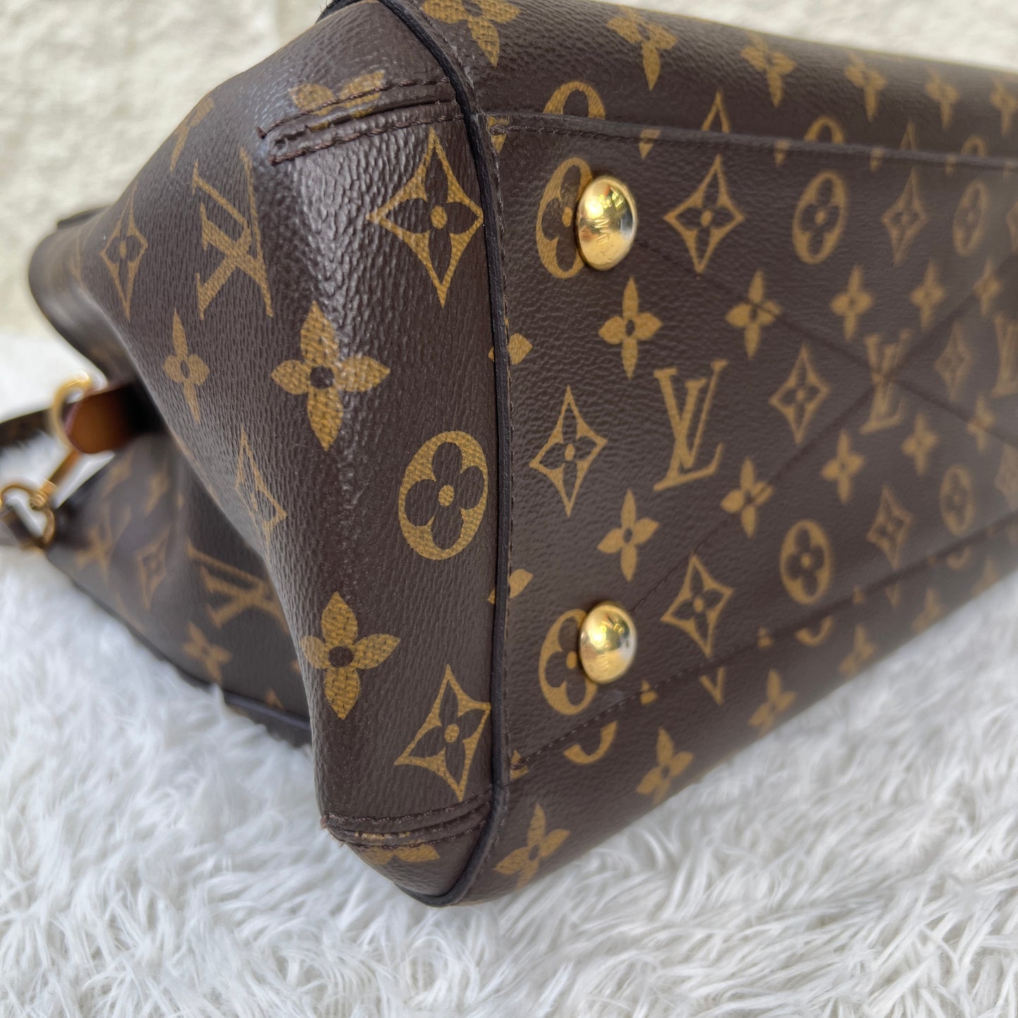 Louis Vuitton Monogram Montaigne (Pre-Owned)
