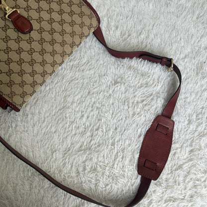 Gucci GG帆布翻盖单肩包（二手） 