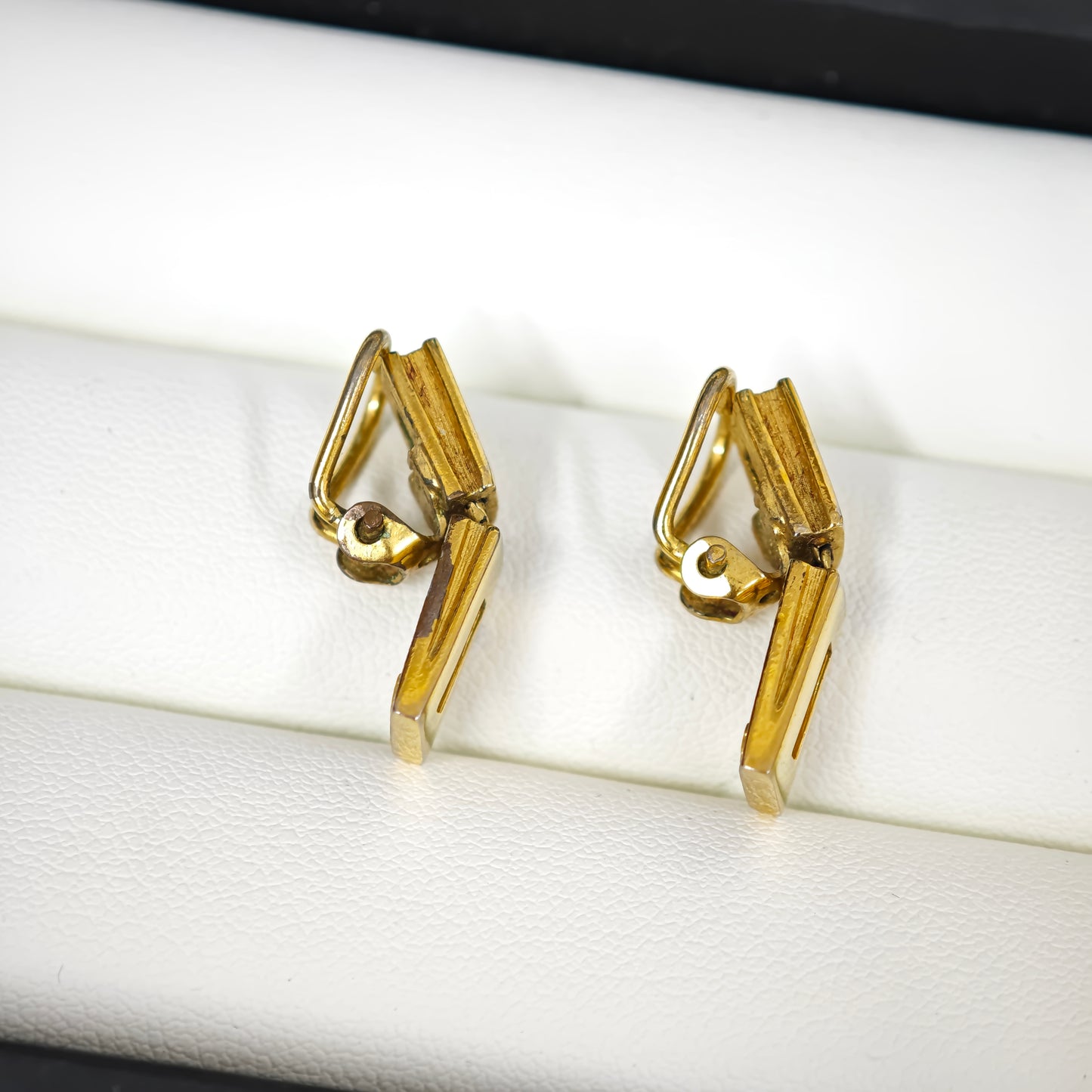 Givenchy Vintage Clip Earrings (Pre-Owned)