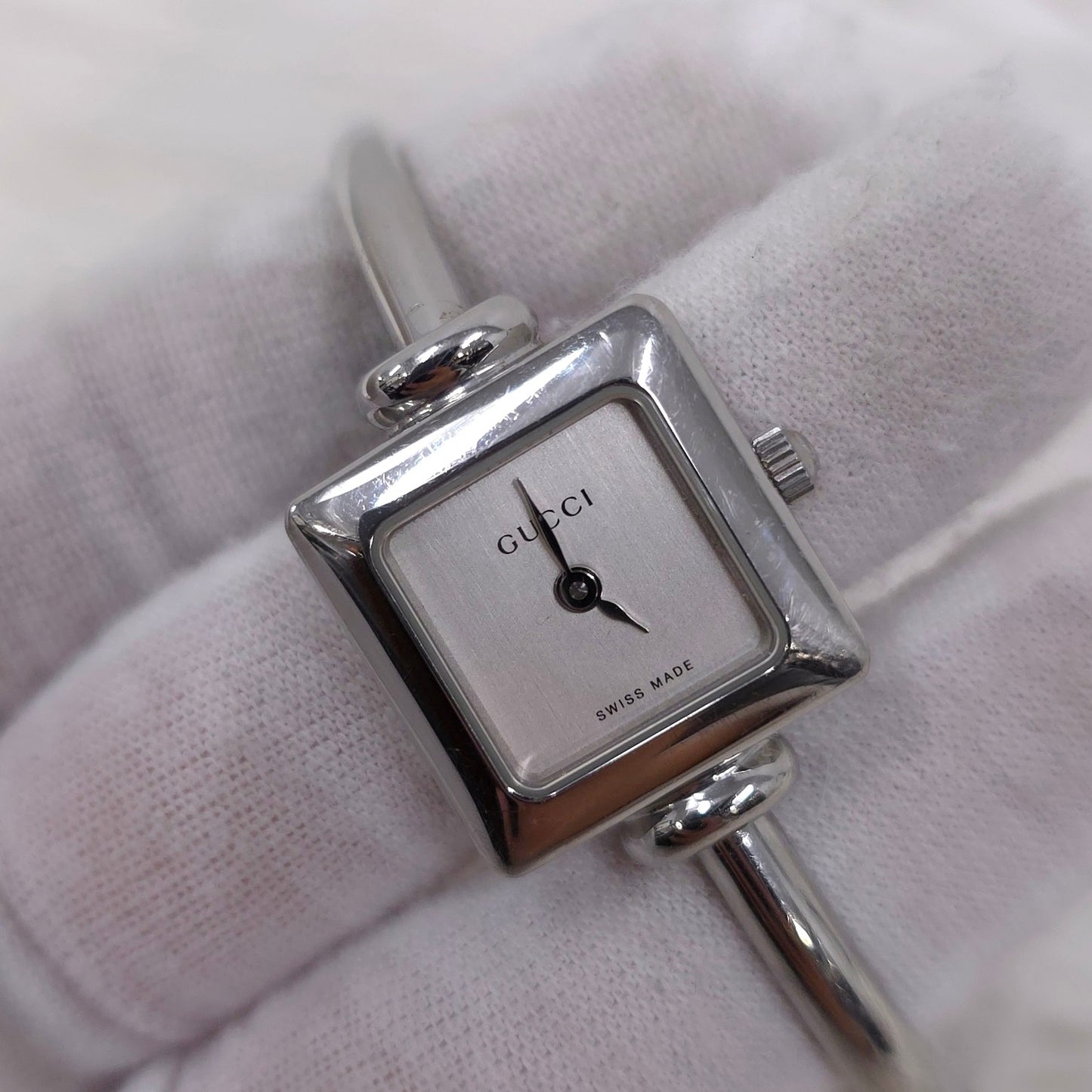 GUCCI Silver Bangle Quartz Watch (Pre-Owned)
