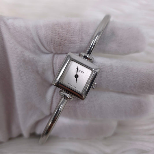 GUCCI Silver Bangle Quartz Watch (Pre-Owned)