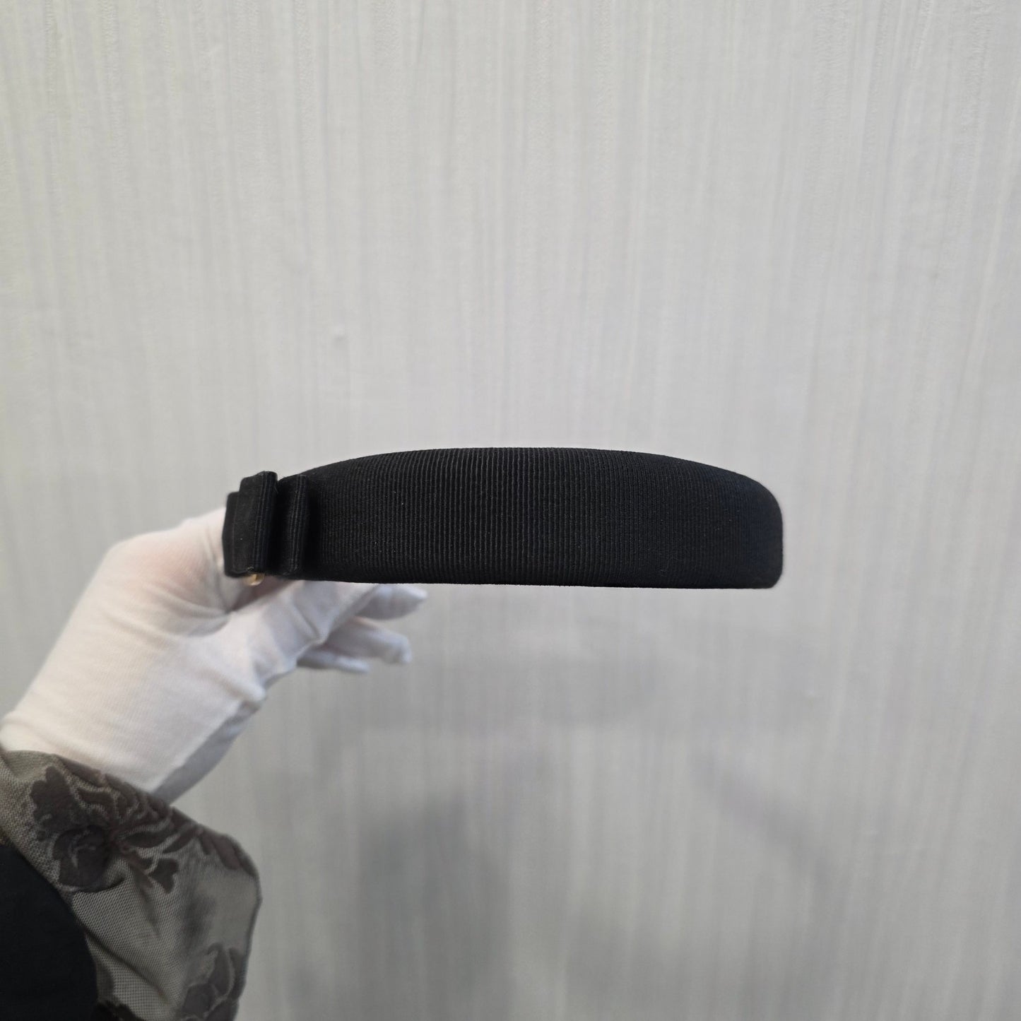 Ferragamo Vara Bow Headband (Pre-Owned)