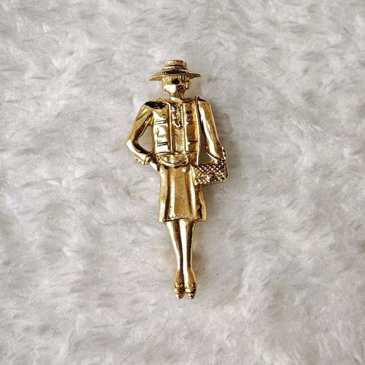 CHANEL Vintage Gabrielle Figure Brooch (Pre-Owned)