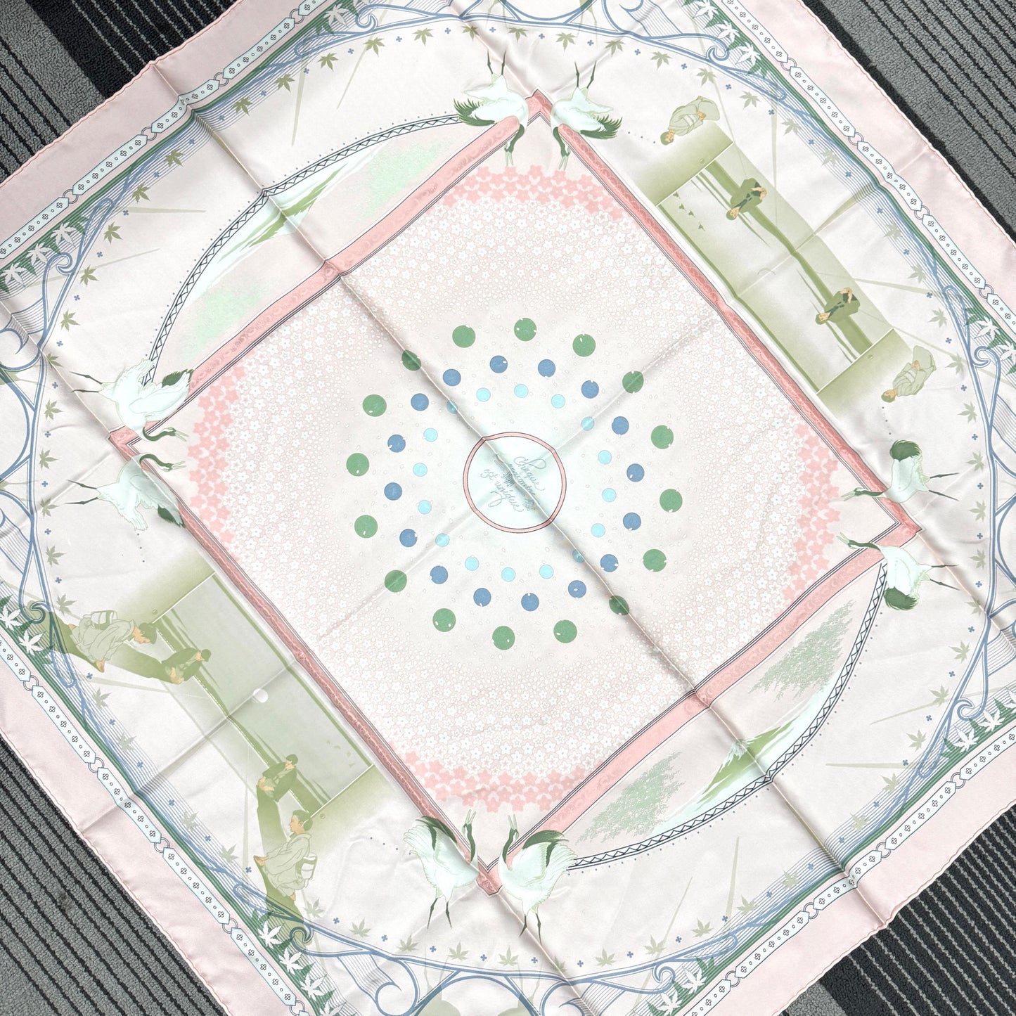 Hermès Le Carré “一期一会” Silk Scarf (Pre-Owned)