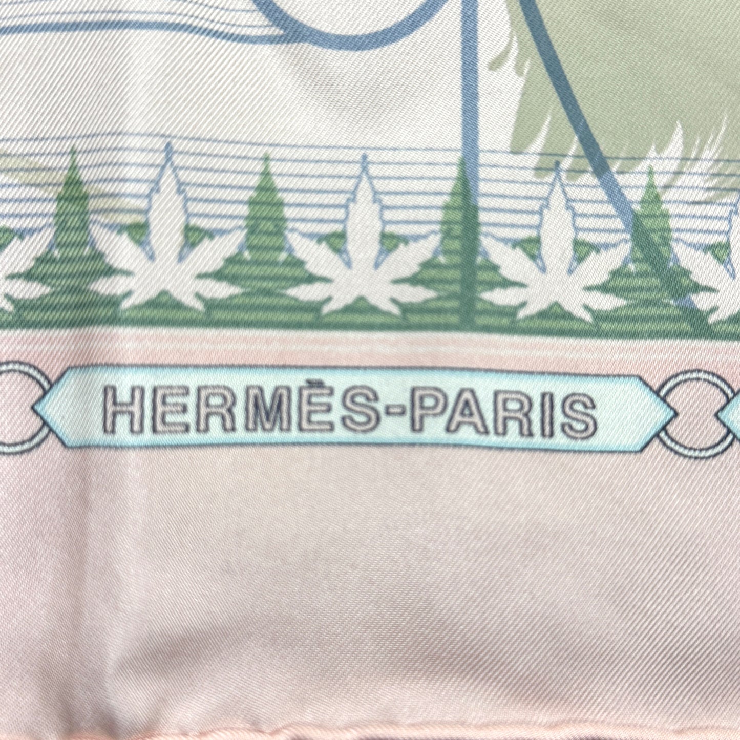 Hermès Le Carré “一期一会” Silk Scarf (Pre-Owned)