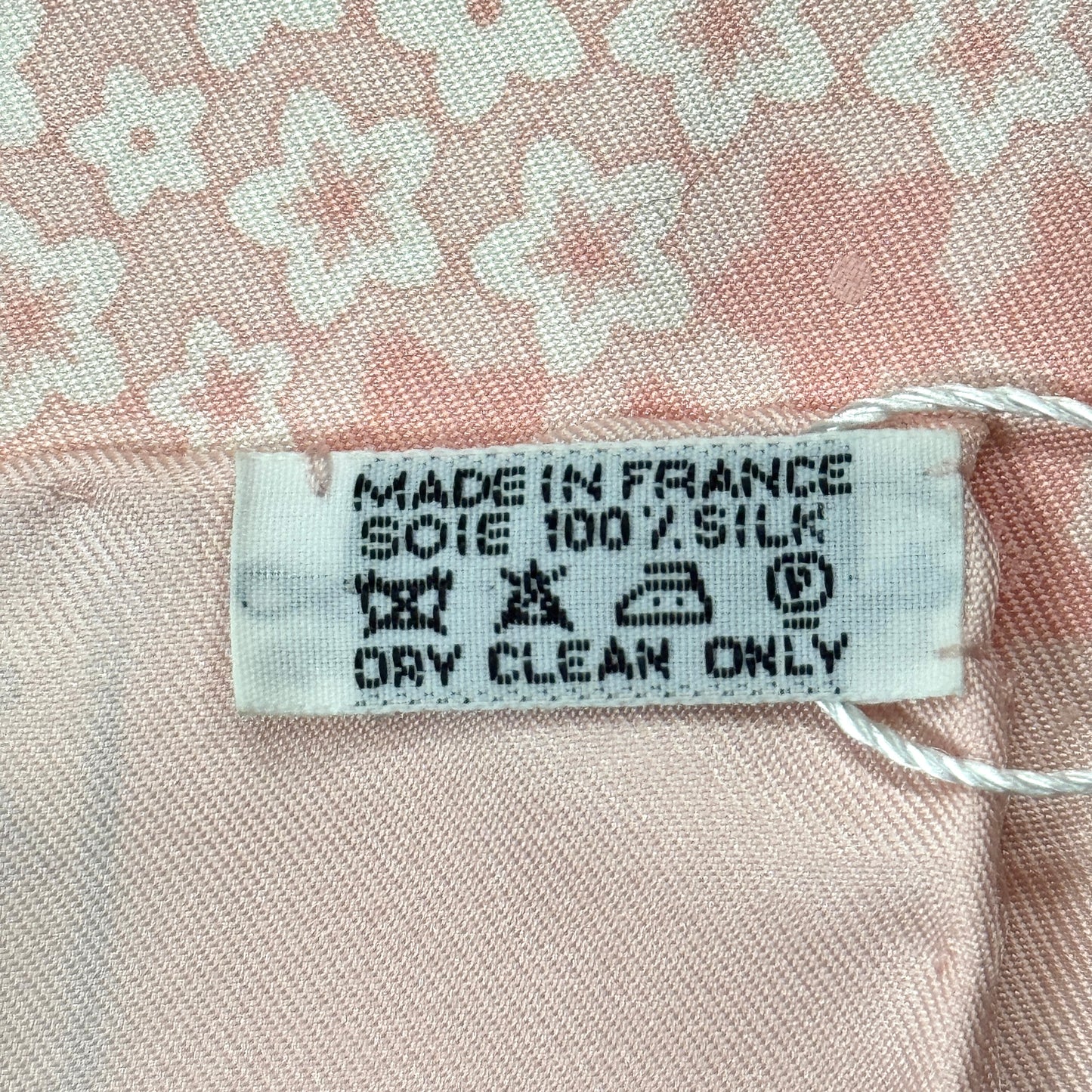 Hermès Le Carré “一期一会” Silk Scarf (Pre-Owned)