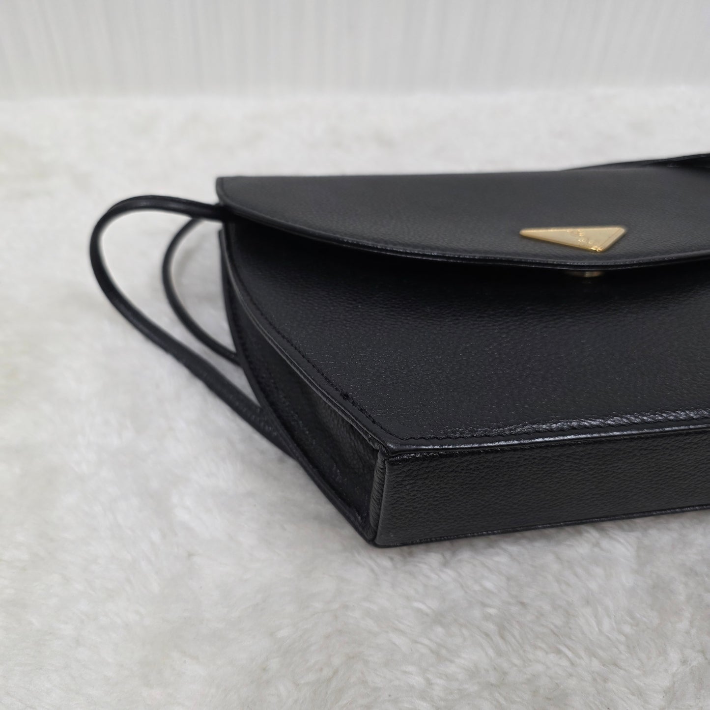 Saint Laurent 信封翻盖斜挎包（二手） 