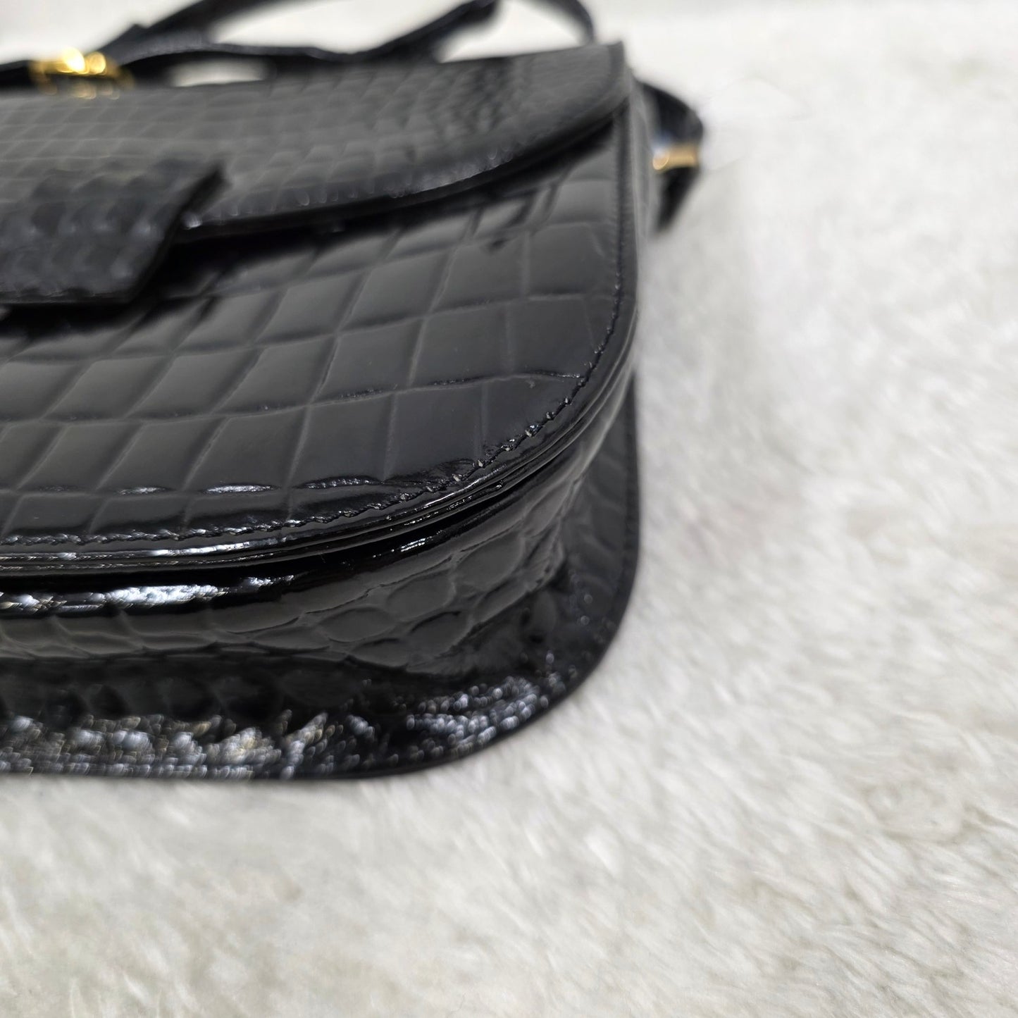 YSL Crocodile Embossed Shoulder Bag (Pre-Owned)