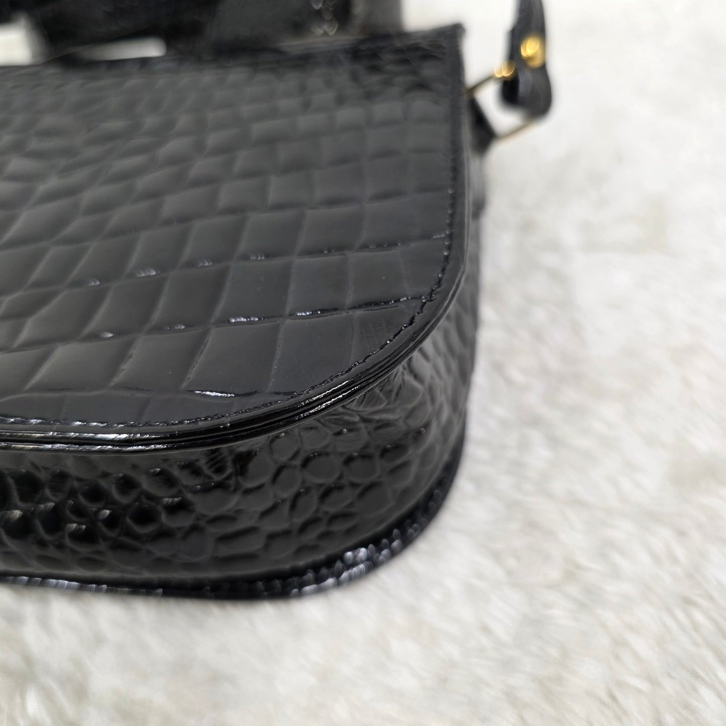 YSL Crocodile Embossed Shoulder Bag (Pre-Owned)