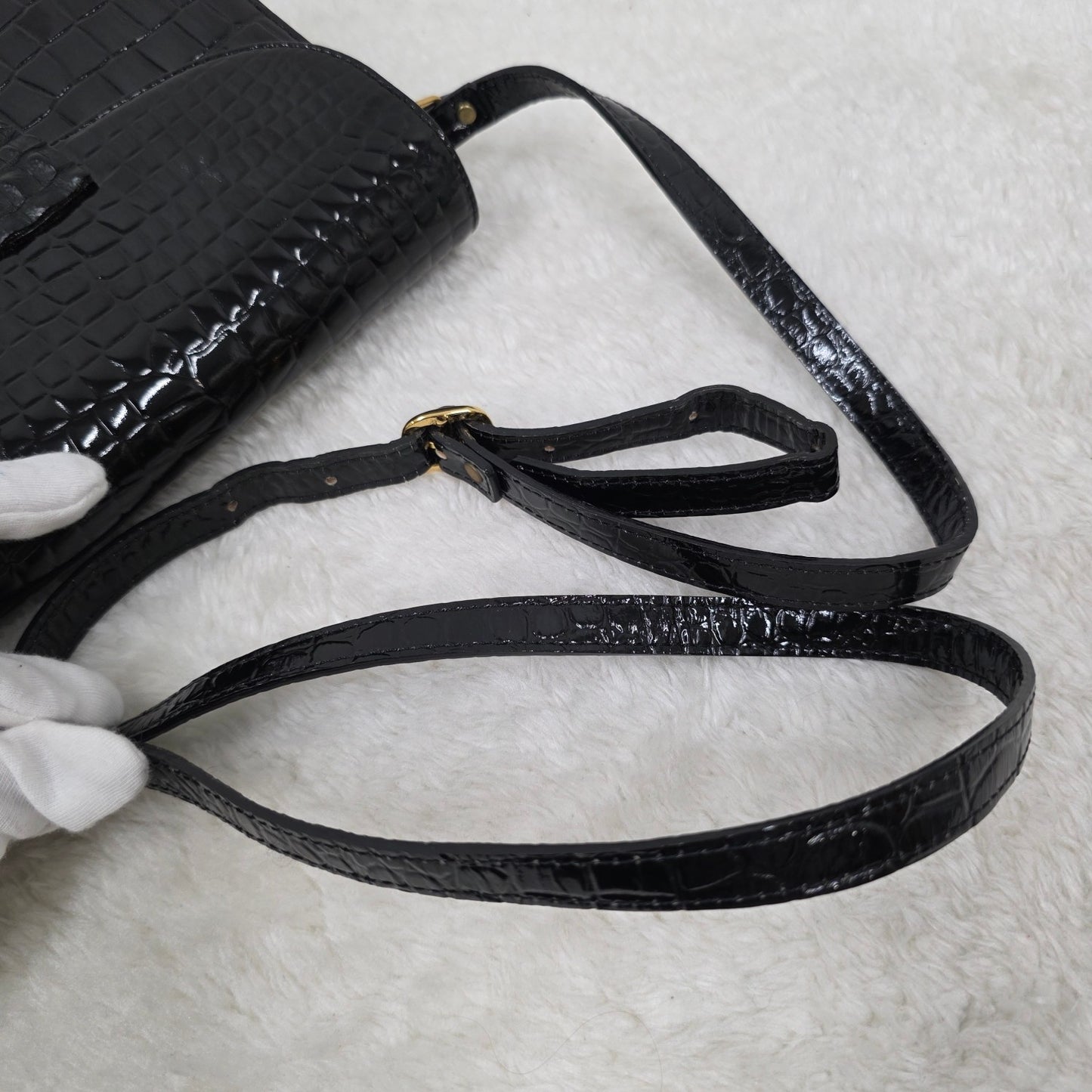 YSL Crocodile Embossed Shoulder Bag (Pre-Owned)