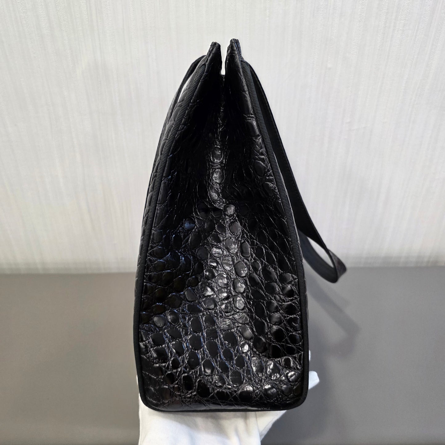 Salvatore Ferragamo Crocodile-Embossed Tote Shoulder Bag (Pre-Owned)