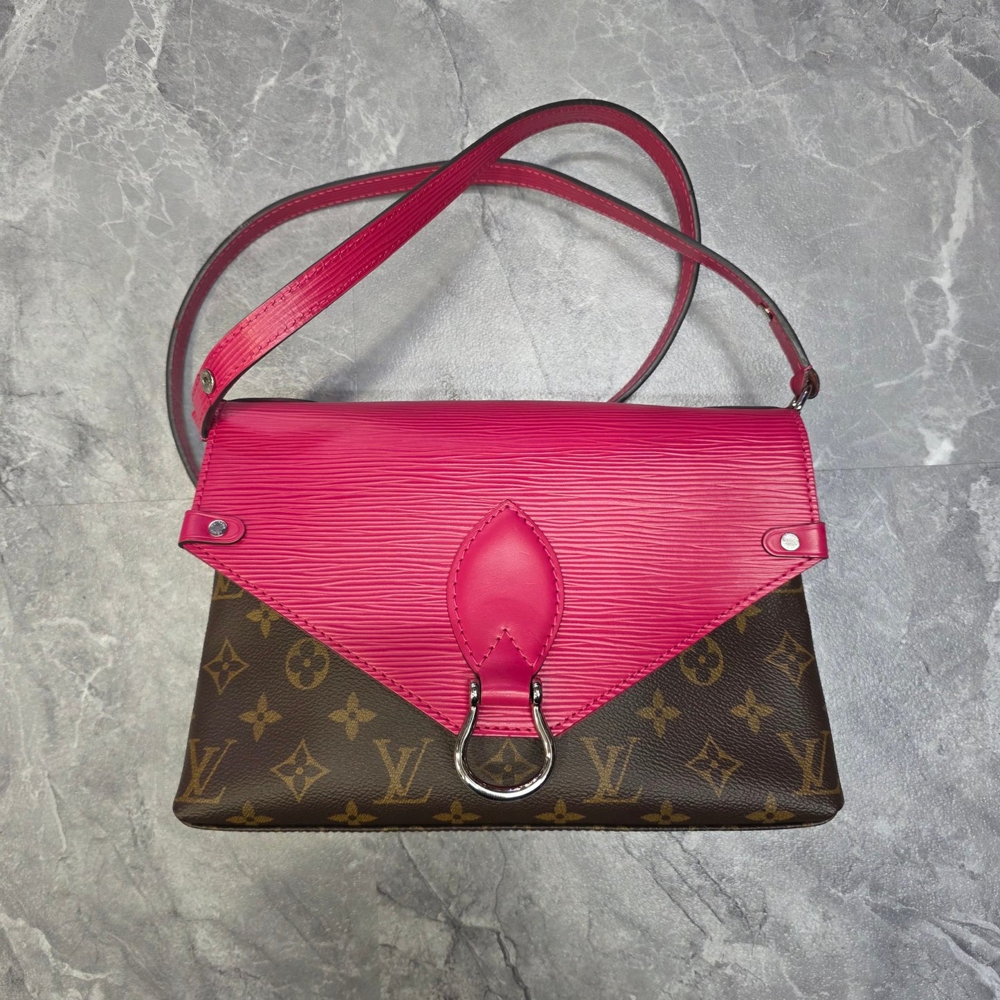 Louis Vuitton Epi Leather Shoulder Bag (Pre-owned)