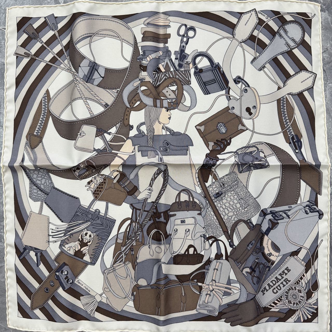 Hermès Madame Cuir Silk Scarf (Pre-Owned)