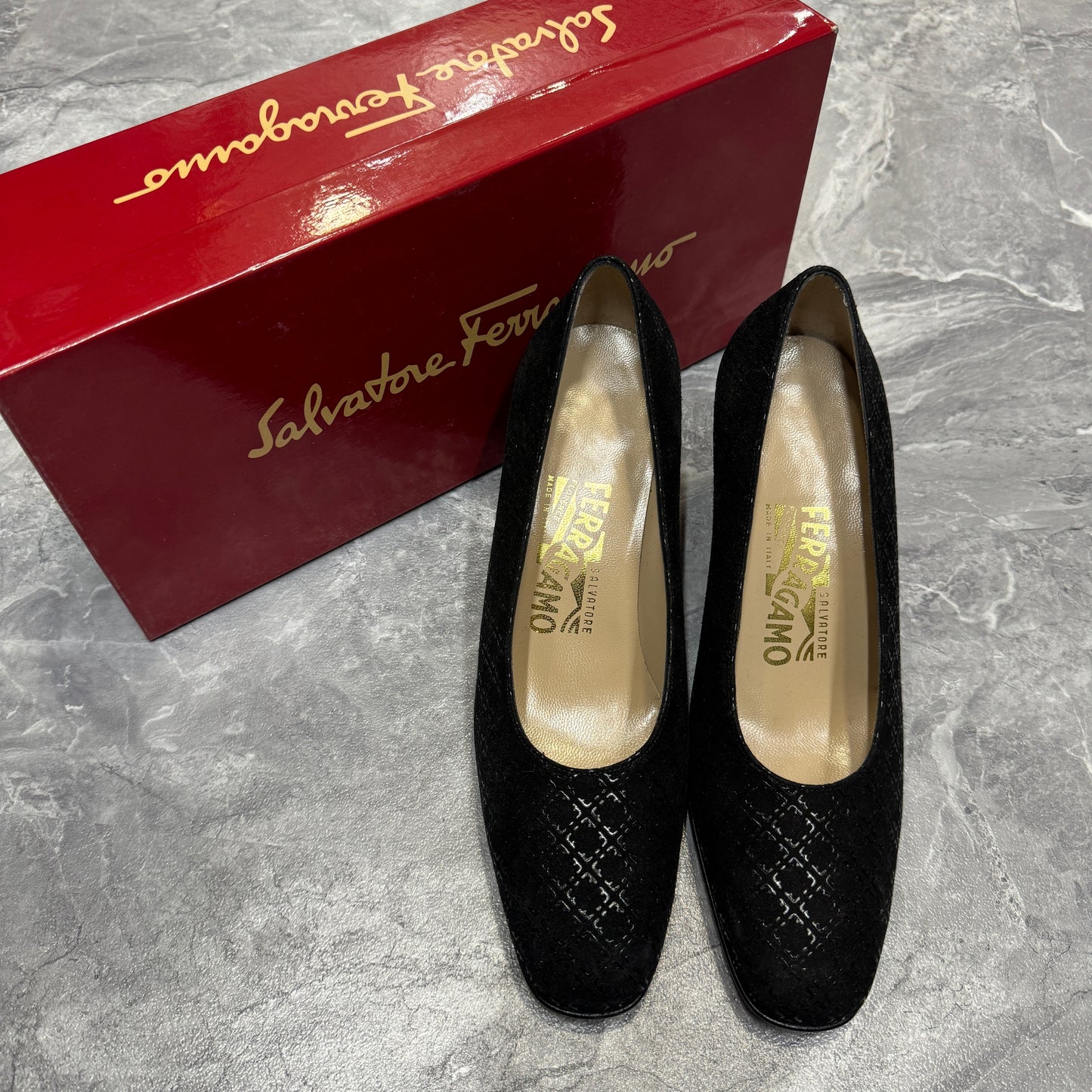 Salvatore Ferragamo Suede Pumps (Pre-Owned)