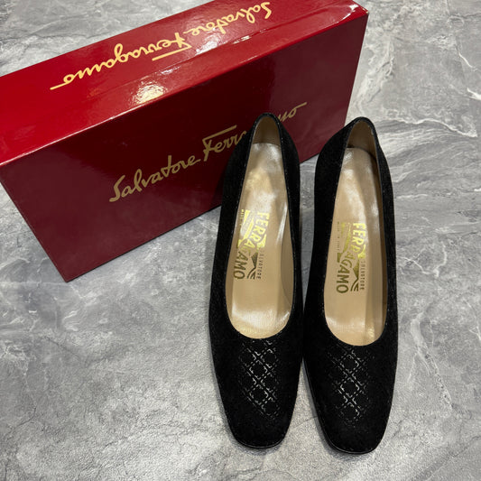 Salvatore Ferragamo Suede Pumps (Pre-Owned)