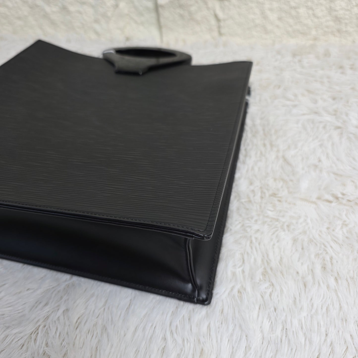 Louis Vuitton Epi Leather Music Note Tote (Pre-owned)