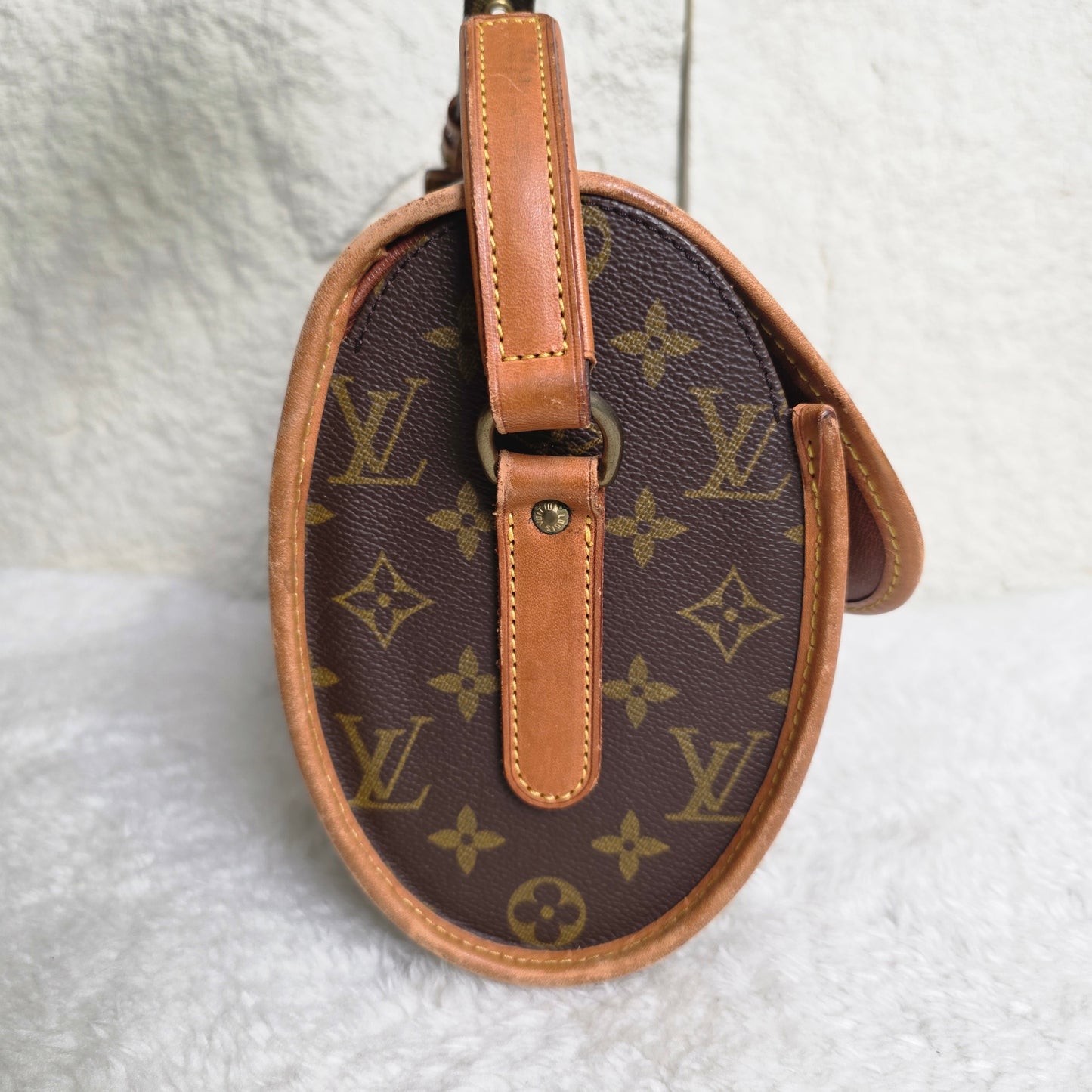 Louis Vuitton Monogram Drum Bag (Pre-owned)