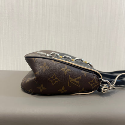 Louis Vuitton Monogram Flap Messenger / Waist Bag (Pre-owned)
