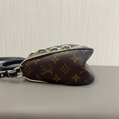 Louis Vuitton Monogram Flap Messenger / Waist Bag (Pre-owned)