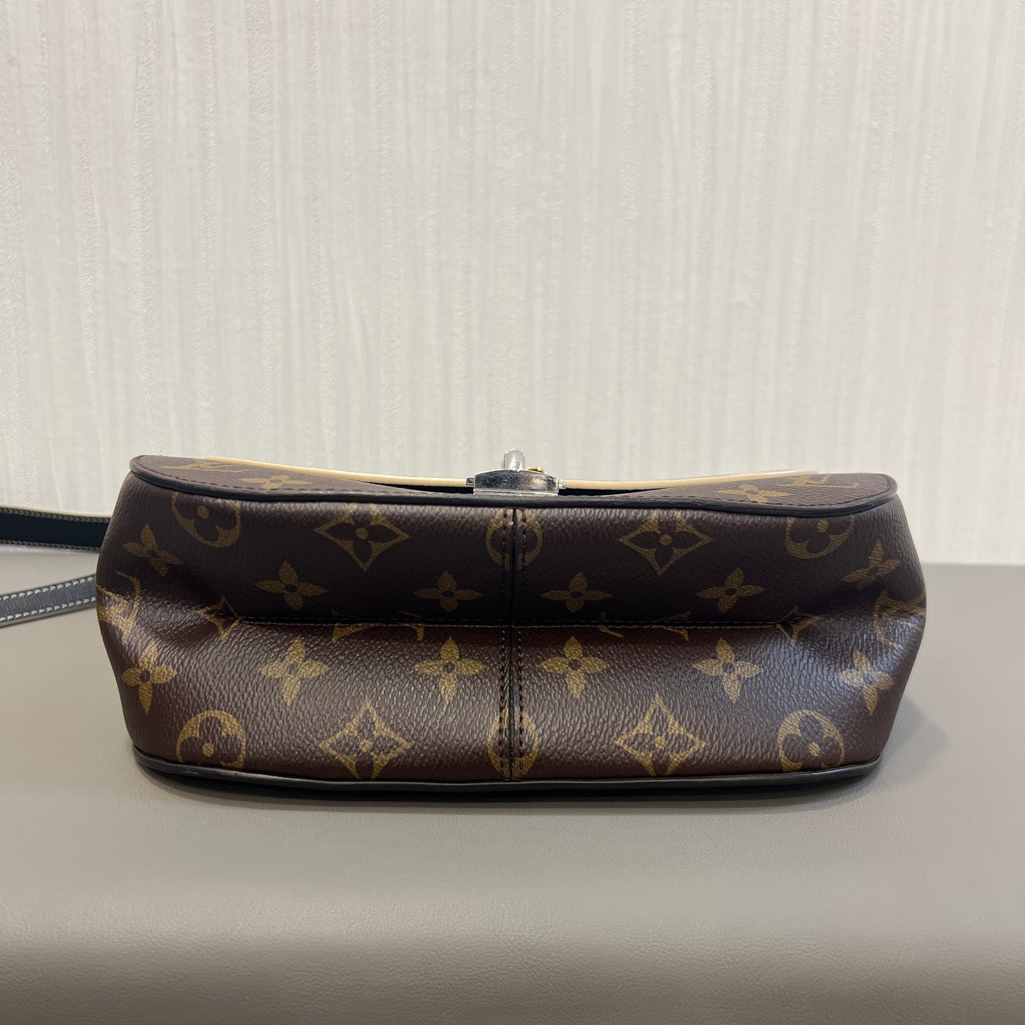 Louis Vuitton Monogram Flap Messenger / Waist Bag (Pre-owned)