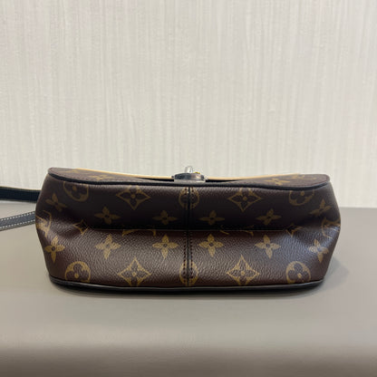 Louis Vuitton Monogram Flap Messenger / Waist Bag (Pre-owned)