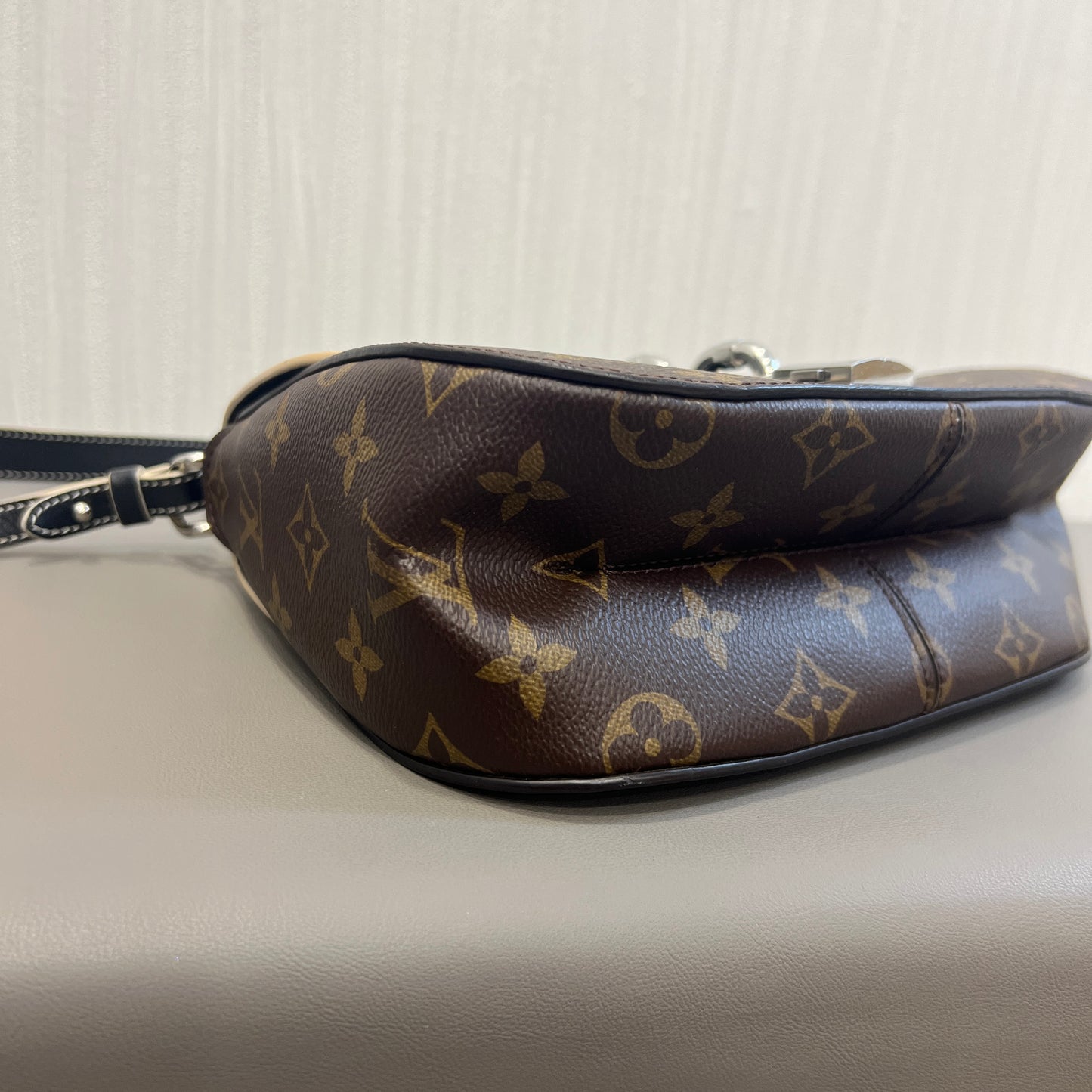 Louis Vuitton Monogram Flap Messenger / Waist Bag (Pre-owned)