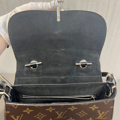 Louis Vuitton Monogram Flap Messenger / Waist Bag (Pre-owned)