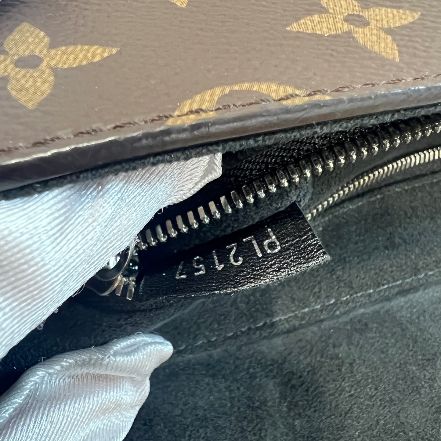 Louis Vuitton Monogram Flap Messenger / Waist Bag (Pre-owned)