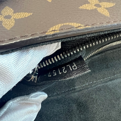 Louis Vuitton Monogram Flap Messenger / Waist Bag (Pre-owned)