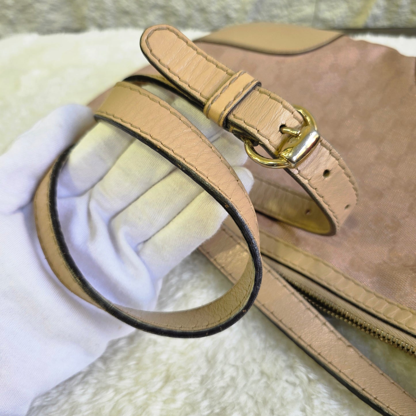 Gucci GG Canvas Shoulder Bag Heart Logo Beige (Pre-Owned)