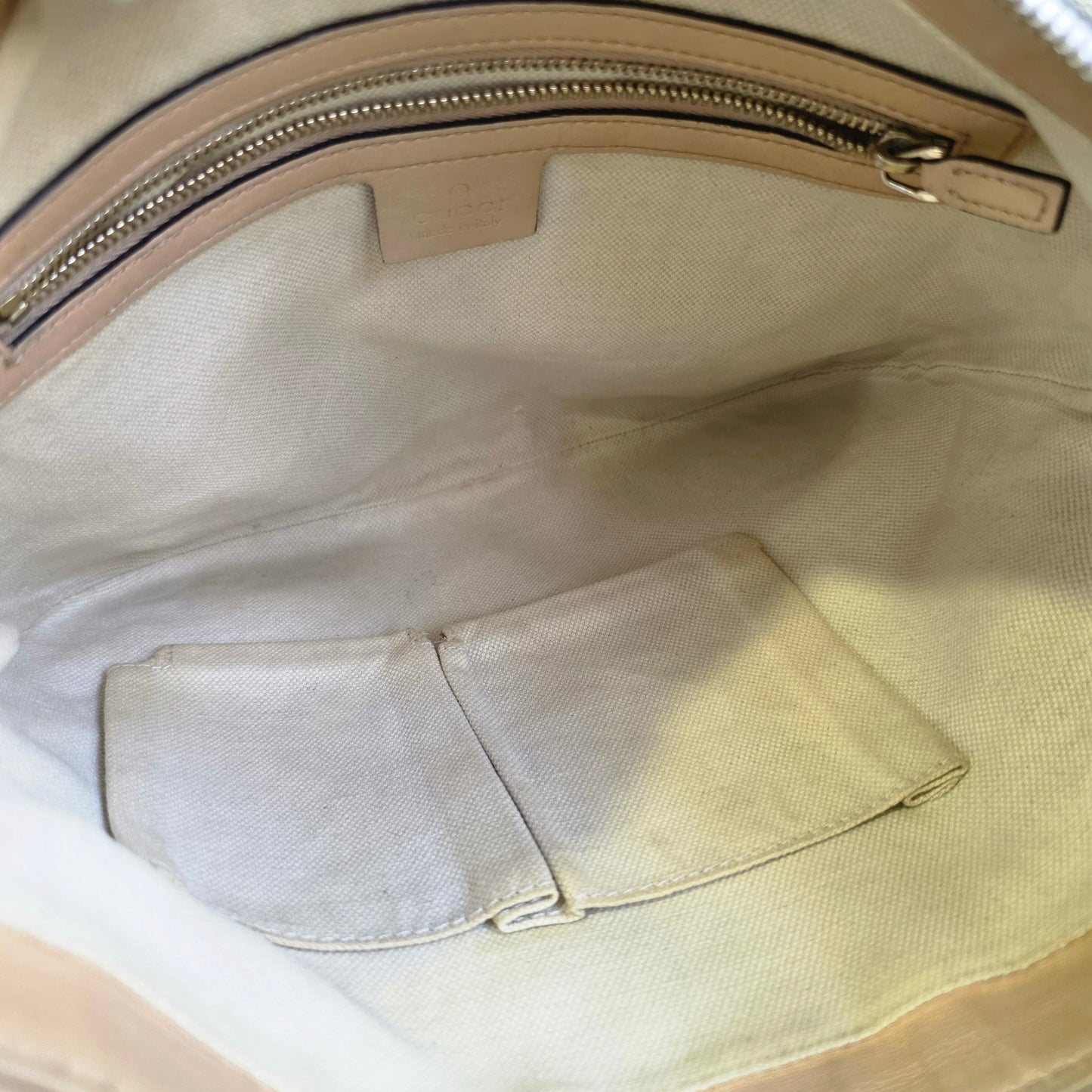 Gucci GG Canvas Shoulder Bag Heart Logo Beige (Pre-Owned)